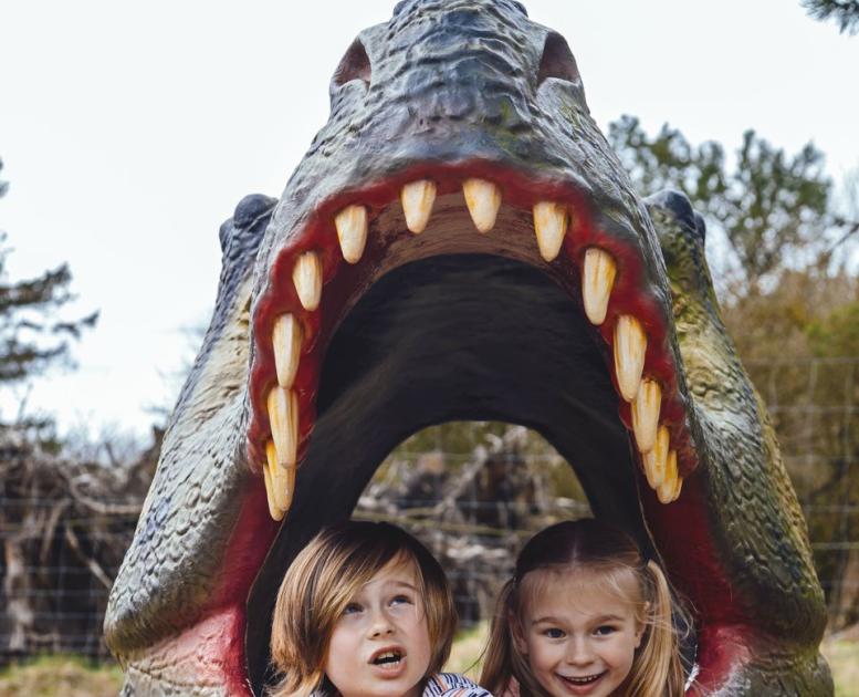 Kids in dinosaurus, Legoland, Givskud Zoo, Billund