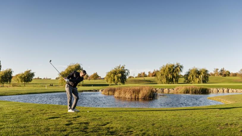 Golfing session at golf center on Møn, South Zealand