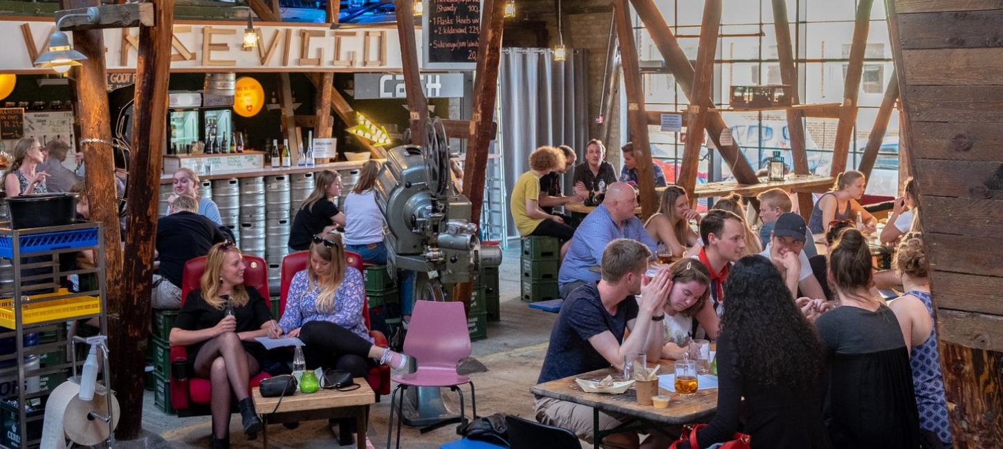 Street Food-Markt "Storms Pakhus" in Odense auf Fünen, Dänemark