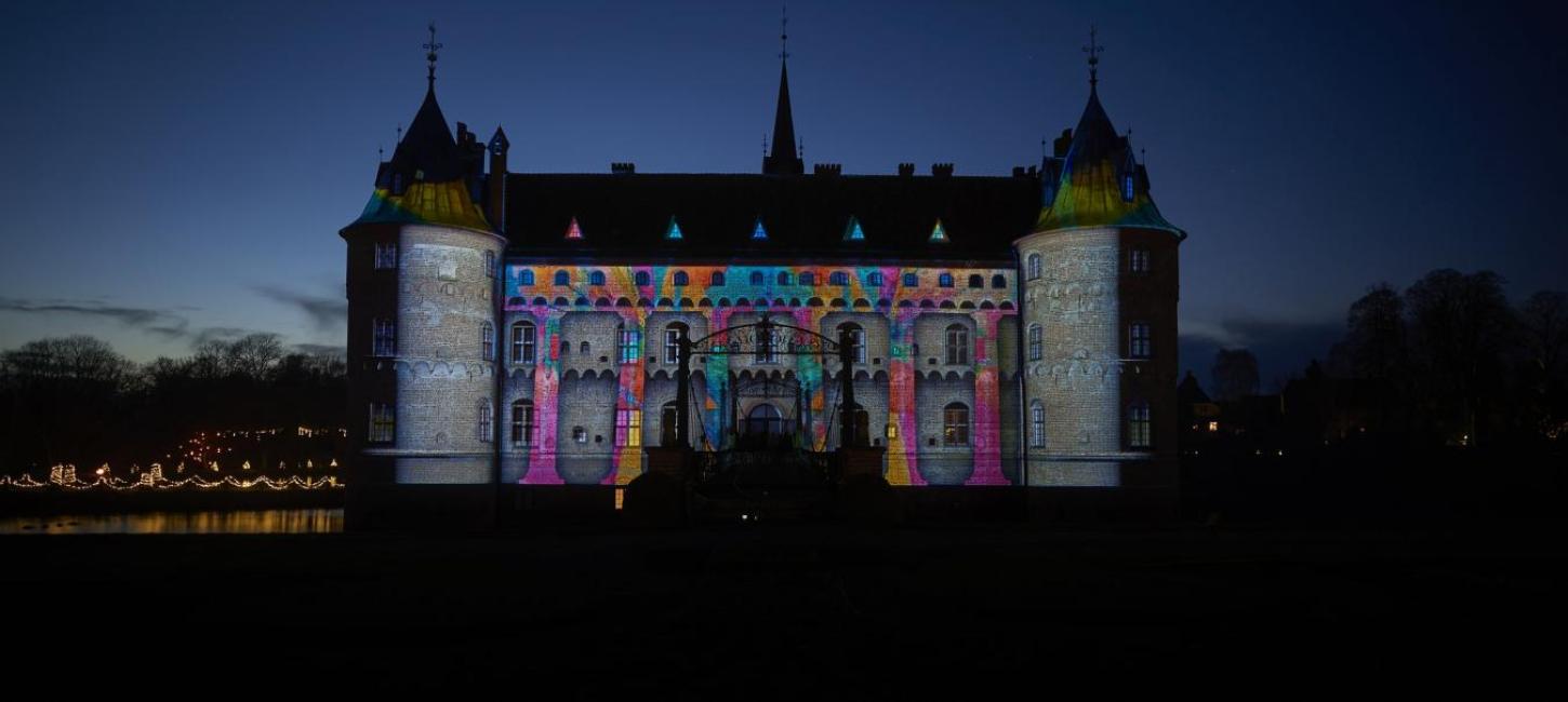 Schloss Egeskov auf der dänischen Insel Fünen während des LUMINIS-Festival