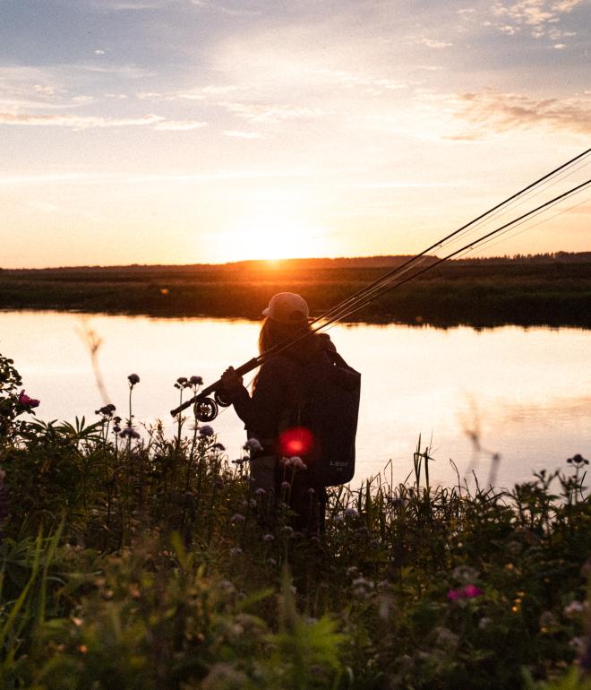 Bild von einem Angler bei Skjern Å