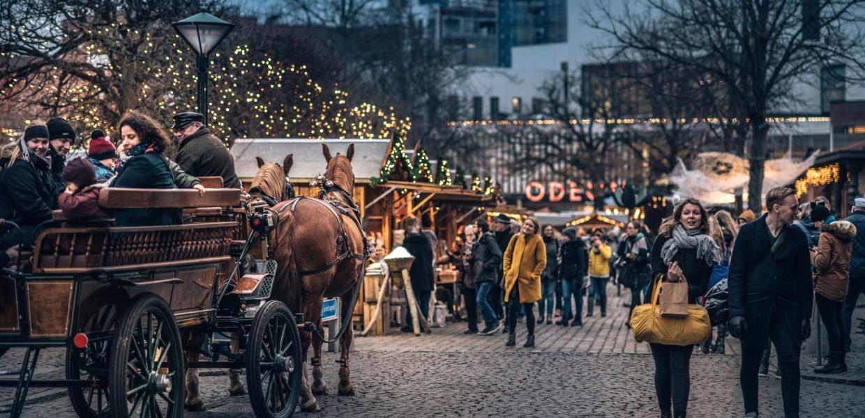 Weihnachtsmarkt in Odense auf Fünen in Dänemark