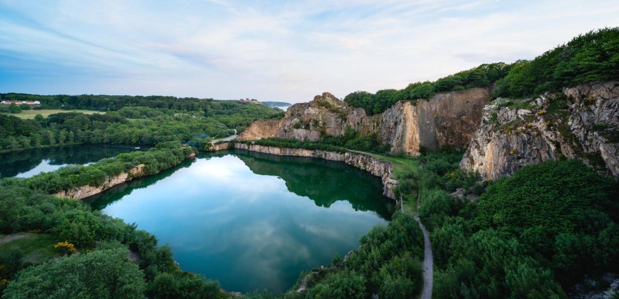 Der Opalsee auf Bornholm in der Dänischen Ostsee