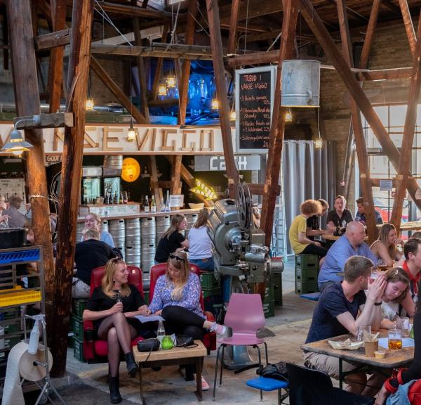 Street Food-Markt "Storms Pakhus" in Odense auf Fünen, Dänemark