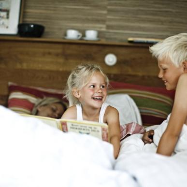 Kinder im Ferienhaus, Dänemark