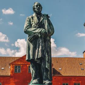 Hans Christian Andersen Statue in Odense auf der dänischen Ostseeinsel Fünen