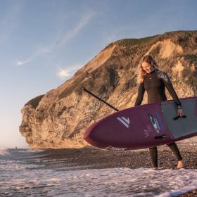 Surfer at Bullbjerg, Nordvestkysten