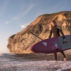 Surfer at Bullbjerg, Nordvestkysten