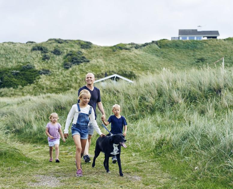 Family with Dog in Kettrup Bjerge